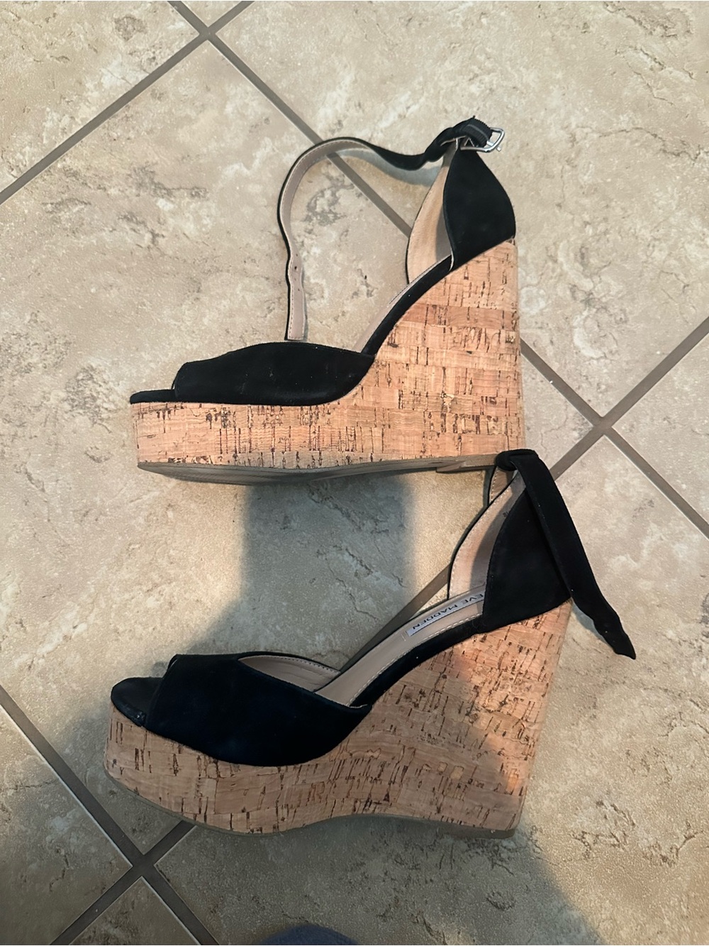 STEVE MADDEN BLACK WEDGE HEELS